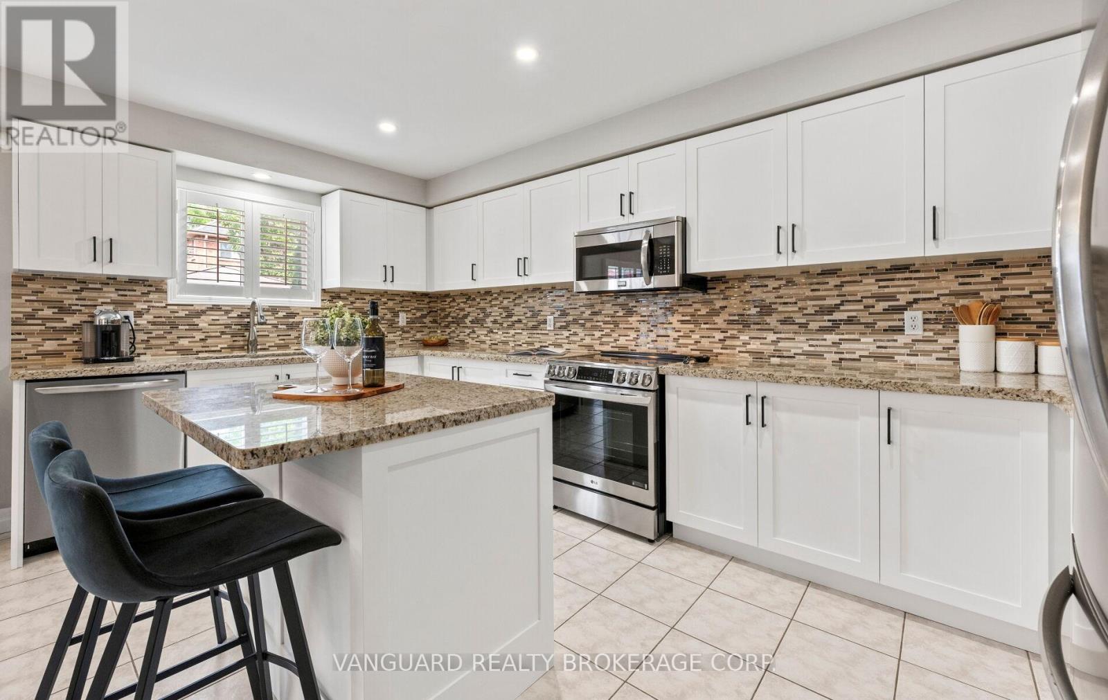 22 MONTEITH CRESCENT - 21