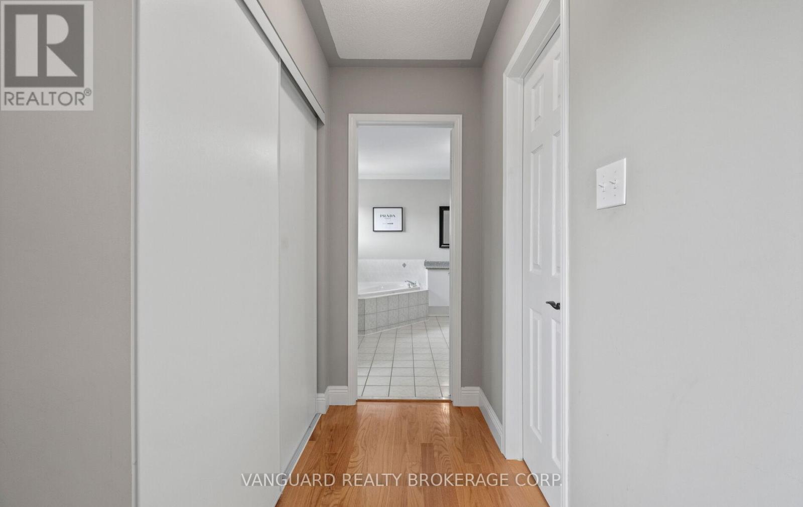 22 MONTEITH CRESCENT - 27
