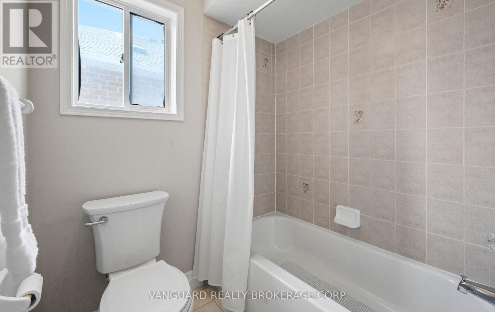 22 MONTEITH CRESCENT - 33