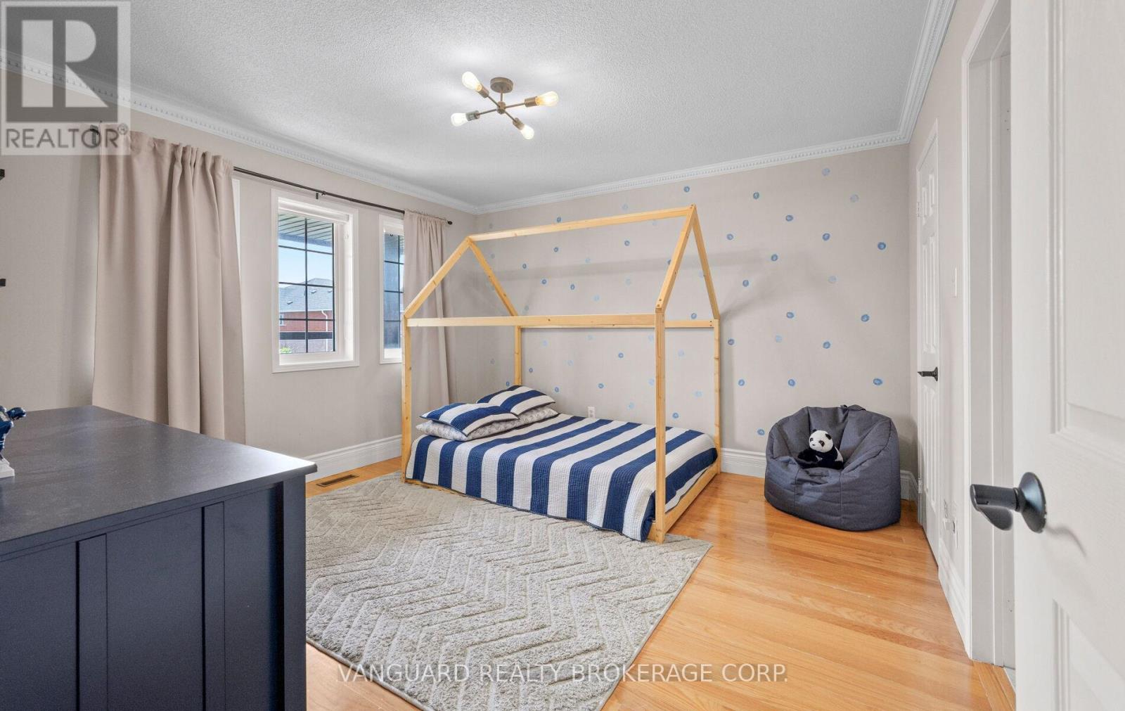 22 MONTEITH CRESCENT - 34