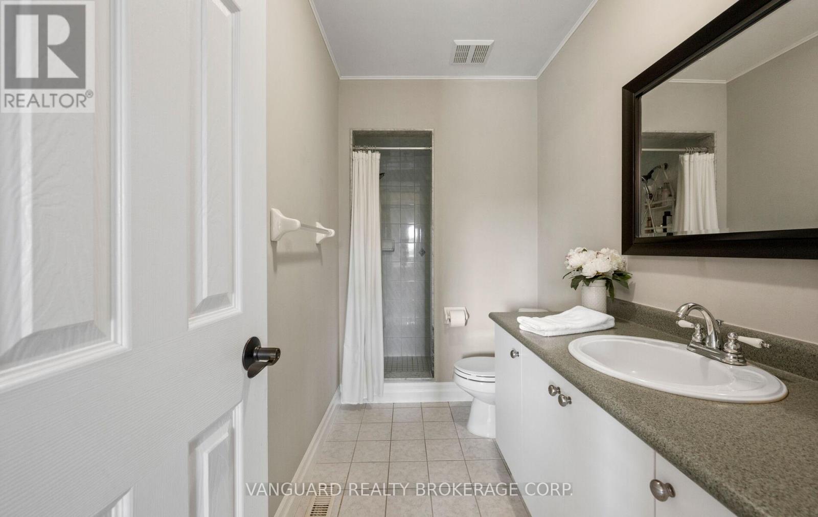 22 MONTEITH CRESCENT - 38