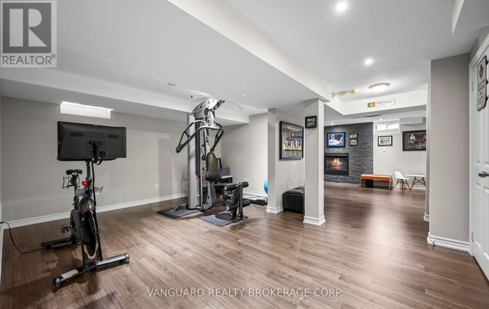 22 MONTEITH CRESCENT - 46