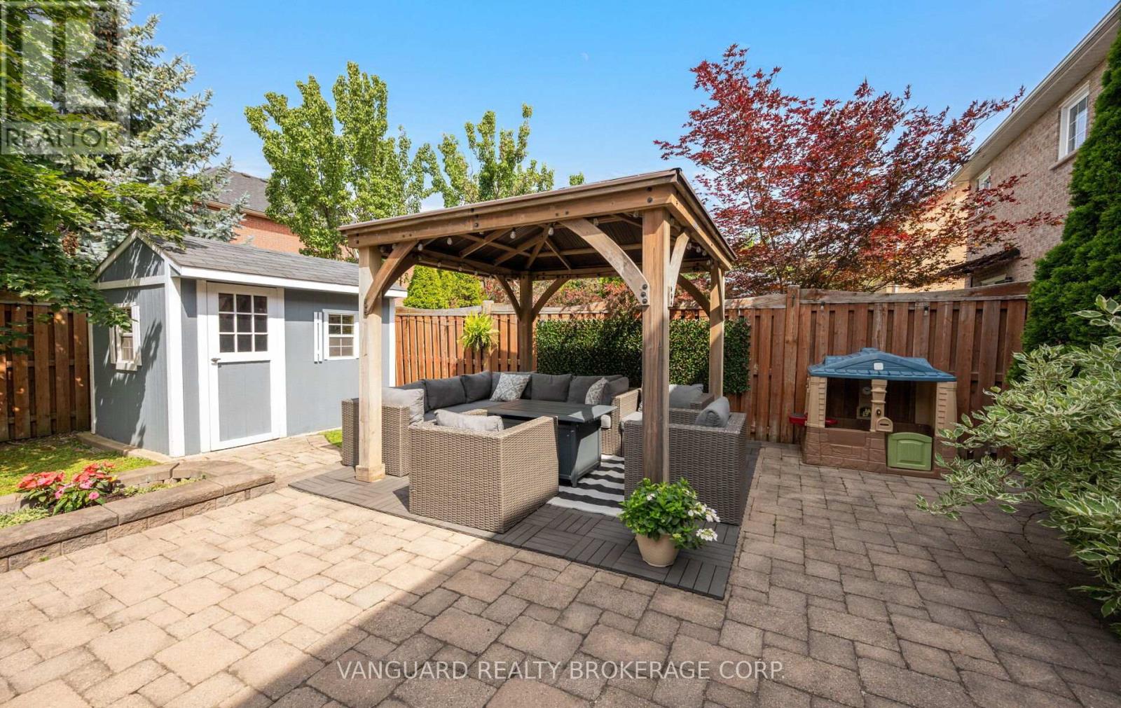 22 MONTEITH CRESCENT - 48