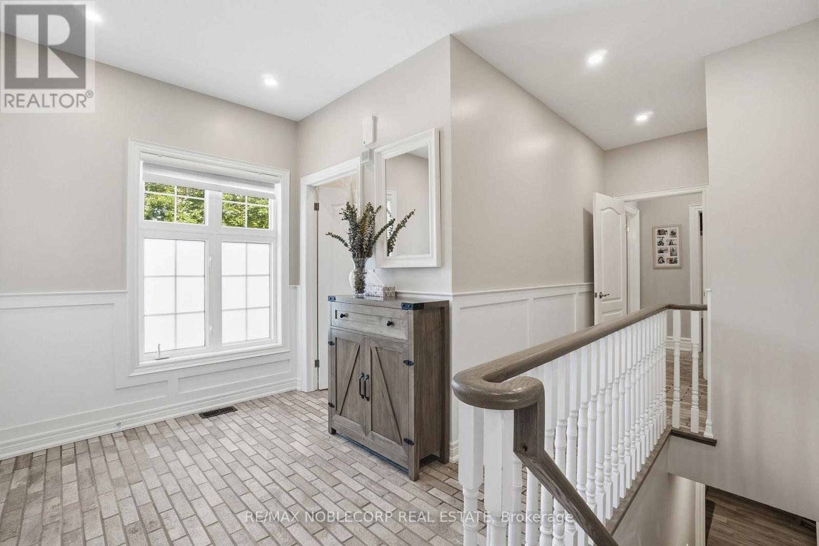 80 CARMICHAEL CRESCENT - Image 30