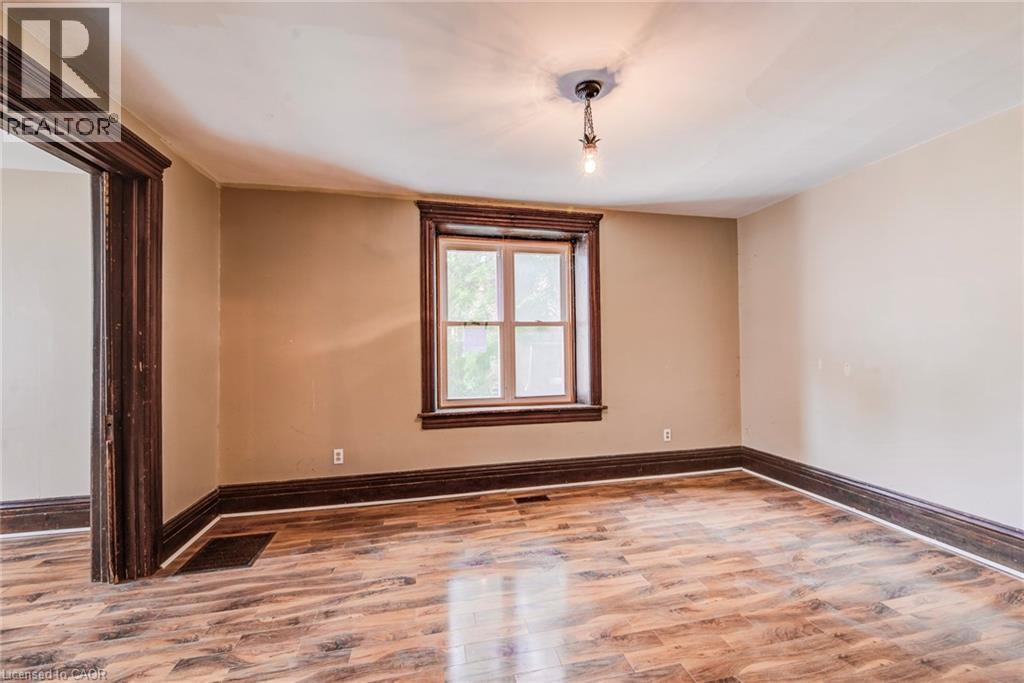 5 GEORGE Street S - 14