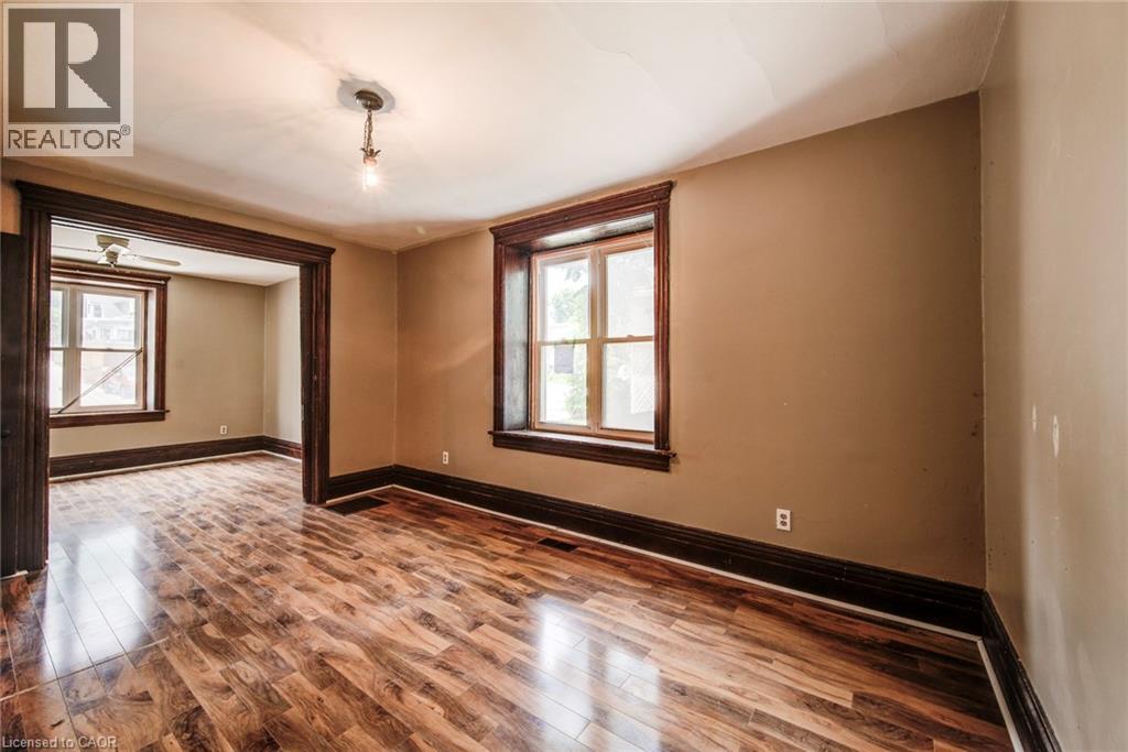 5 GEORGE Street S - 15
