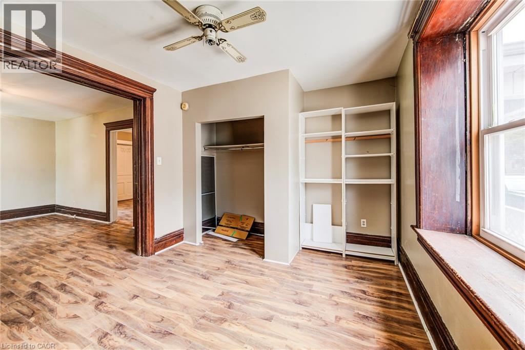 5 GEORGE Street S - Image 5