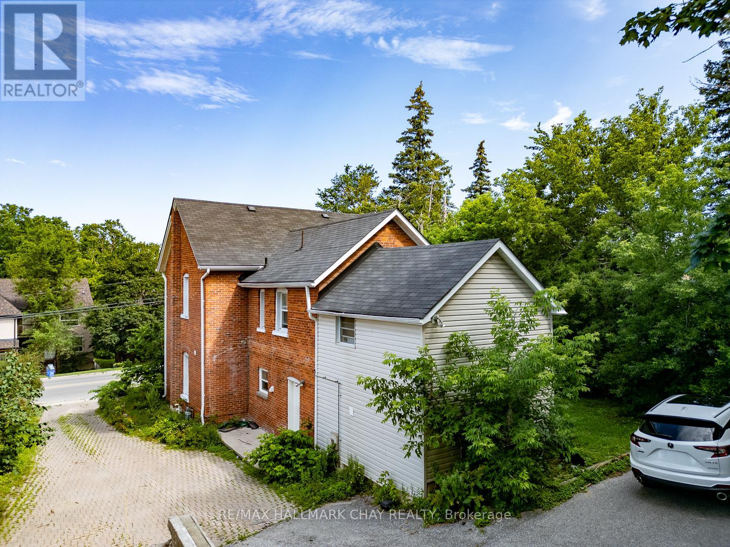 9 PENETANG STREET - 4