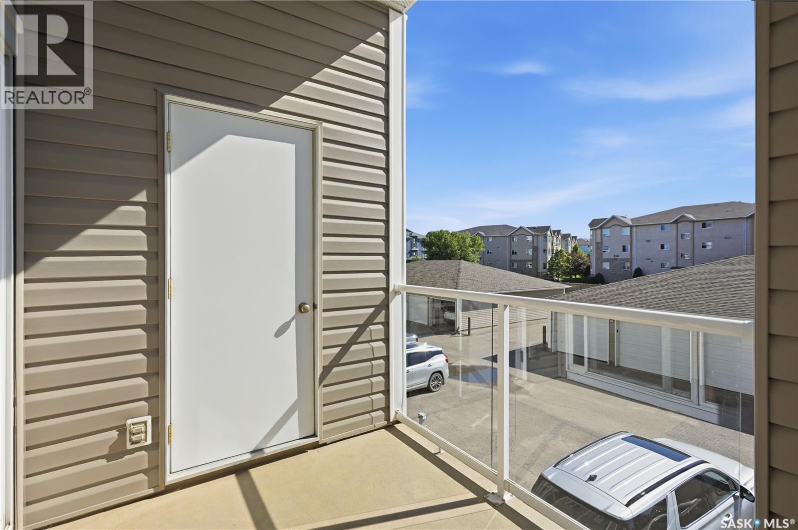 #209 302 Nelson ROAD - 28
