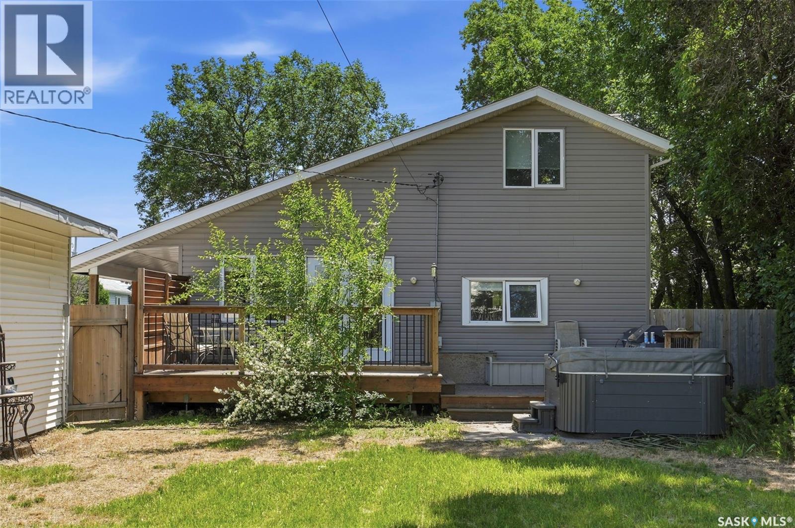 312 3rd STREET W - 40