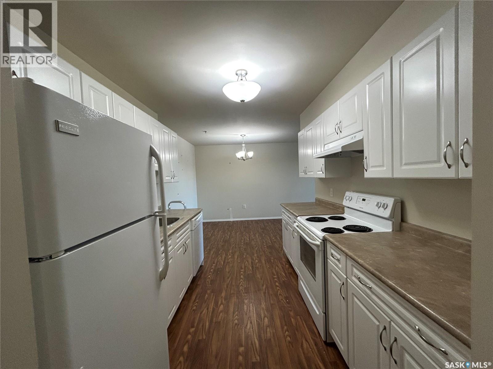 217 601 110th AVENUE - photo 5