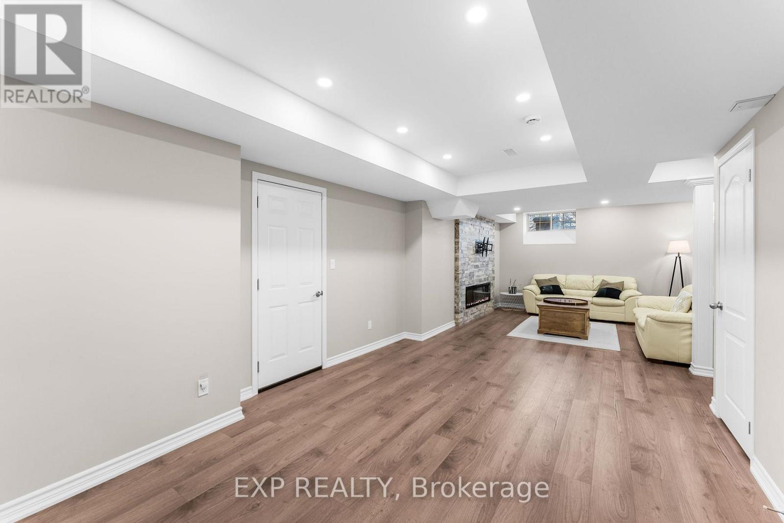 7 VITA STEPHANIE COURT - Image 37