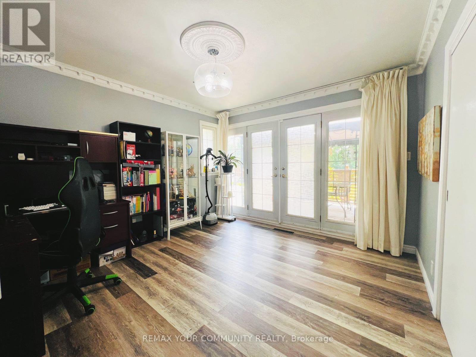 211 JAMES STREET - 12