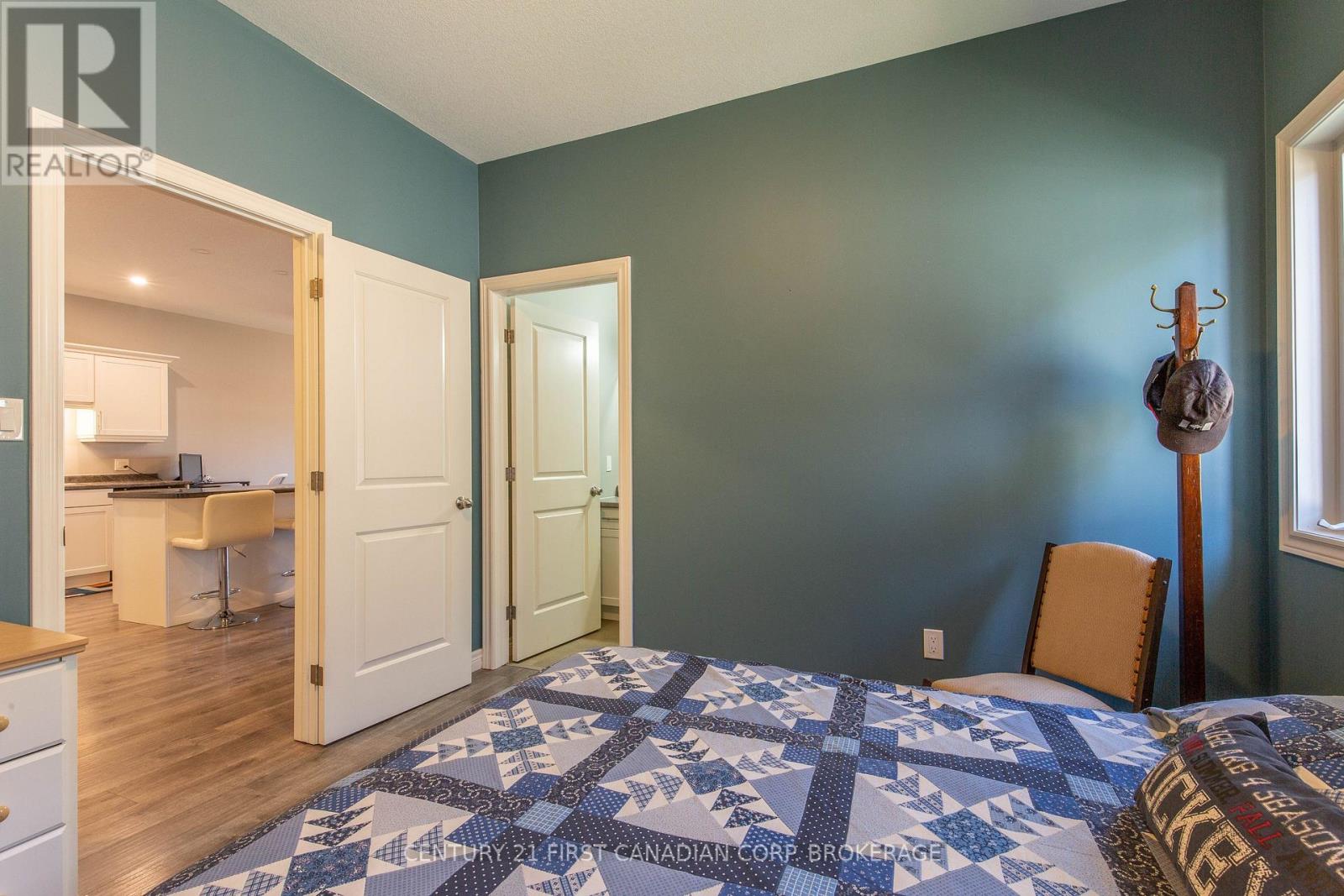 283 BOYD BOULEVARD - 23