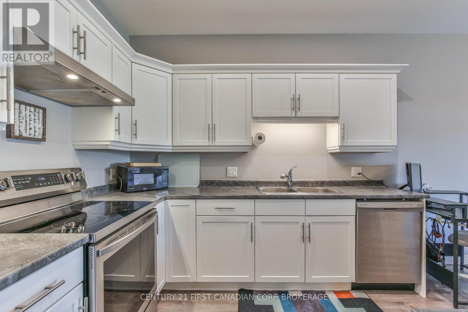 283 BOYD BOULEVARD - 10