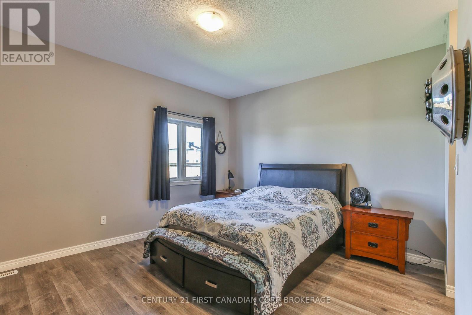 283 BOYD BOULEVARD - 16