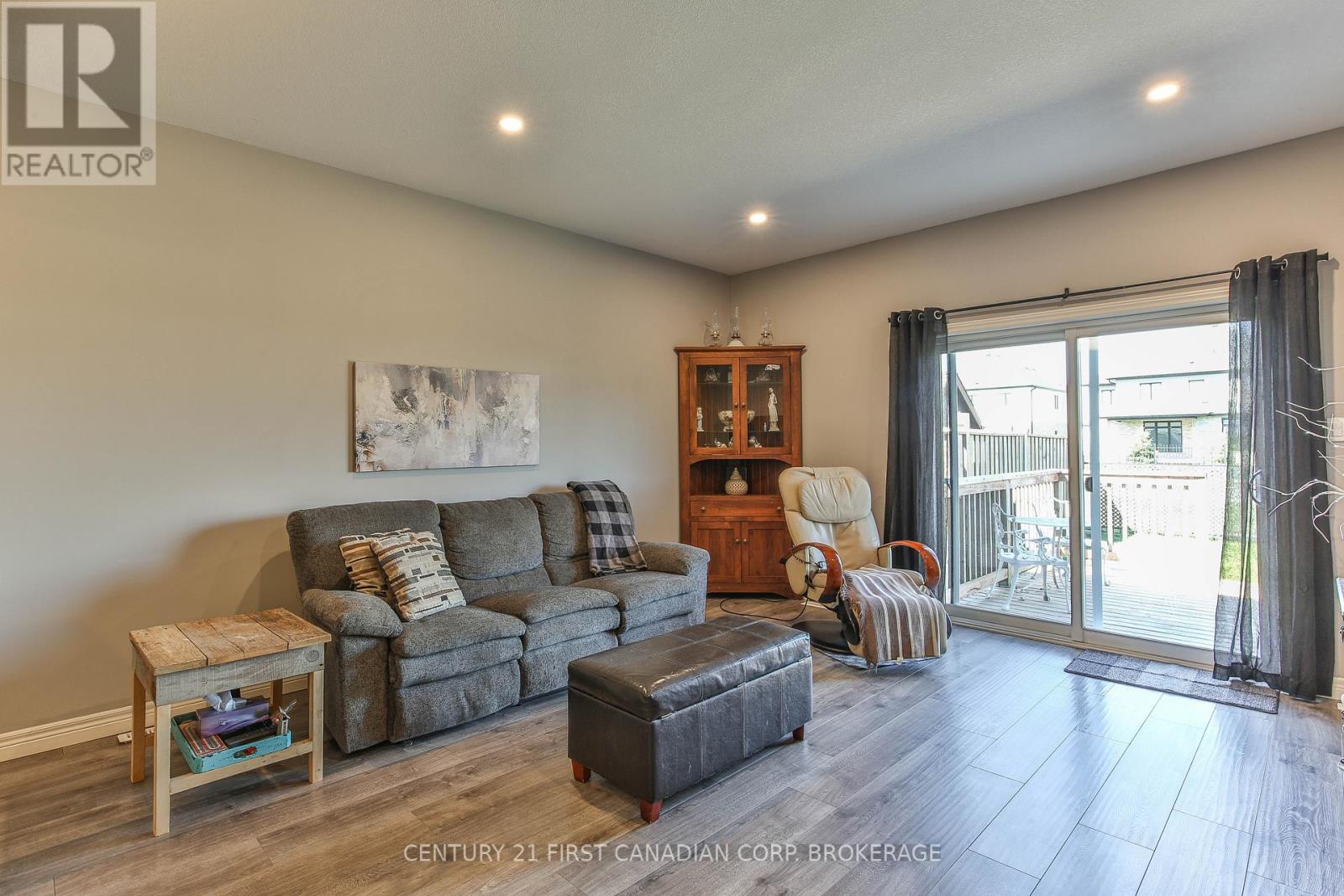 283 BOYD BOULEVARD - 13