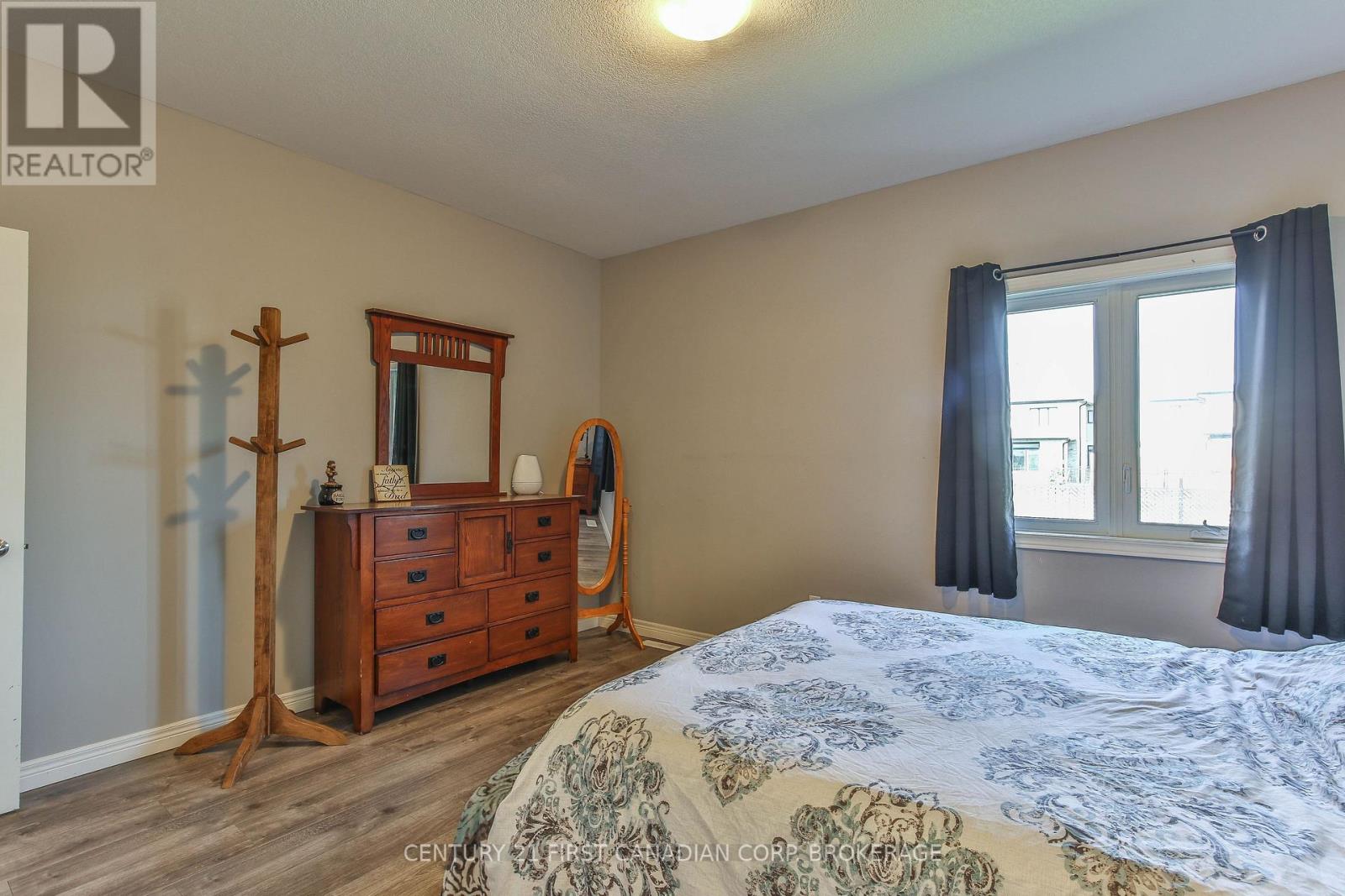 283 BOYD BOULEVARD - 18