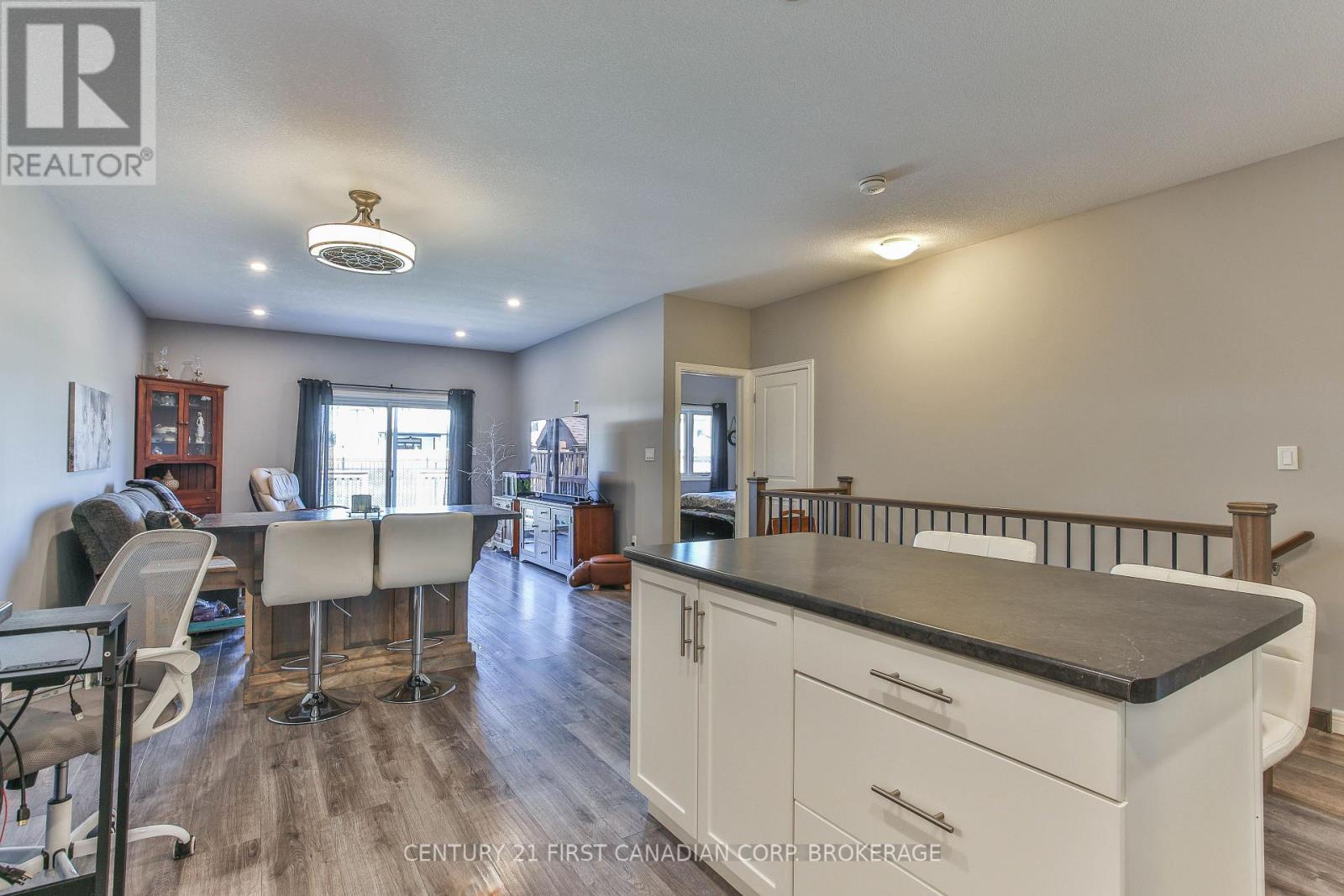 283 BOYD BOULEVARD - 9