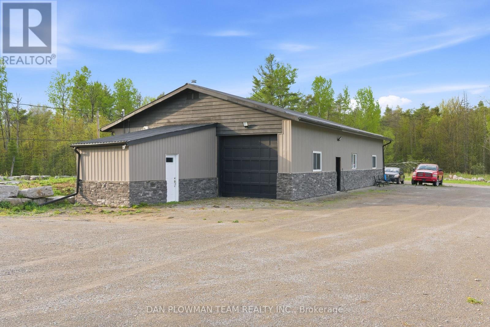 377 BALMER ROAD - 26