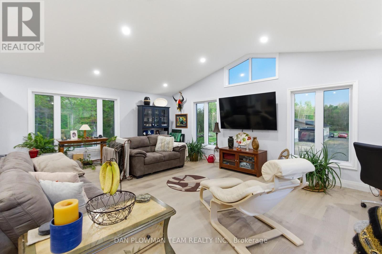 377 BALMER ROAD - 22