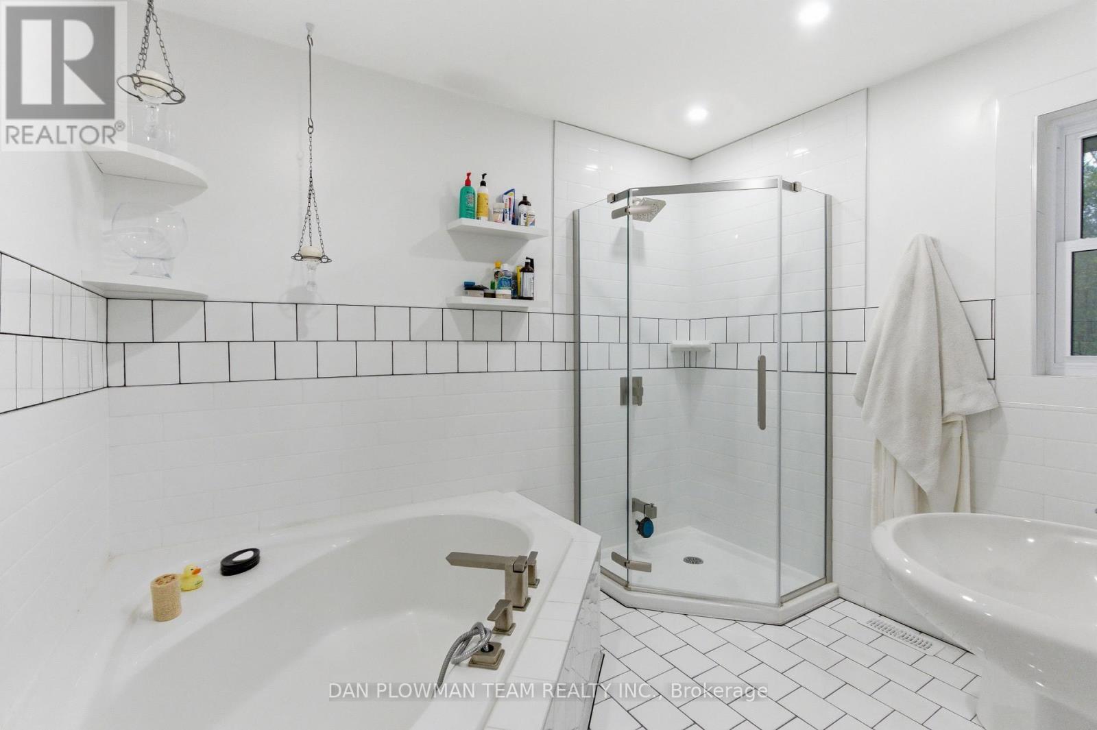 377 BALMER ROAD - 30