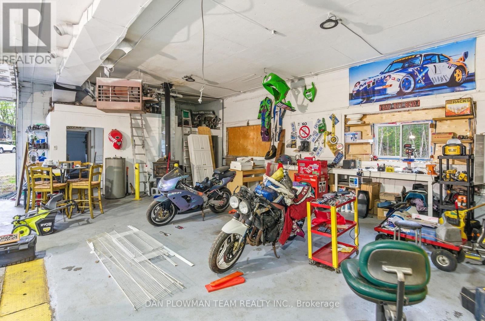 377 BALMER ROAD - 38