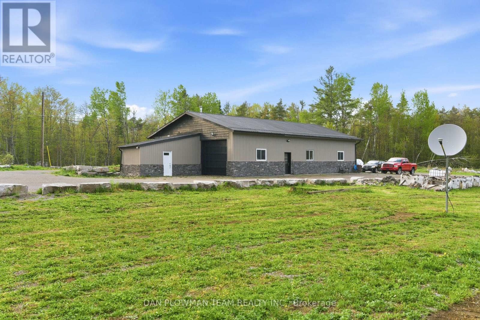 377 BALMER ROAD - 33
