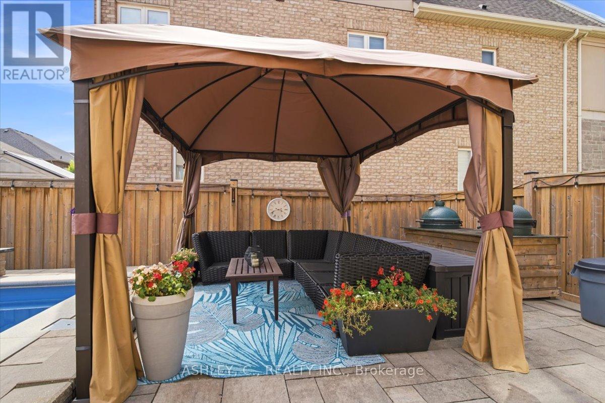 2177 VINELAND CRESCENT - 44