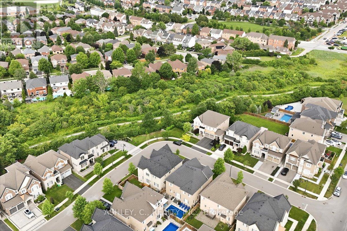 2177 VINELAND CRESCENT - 47