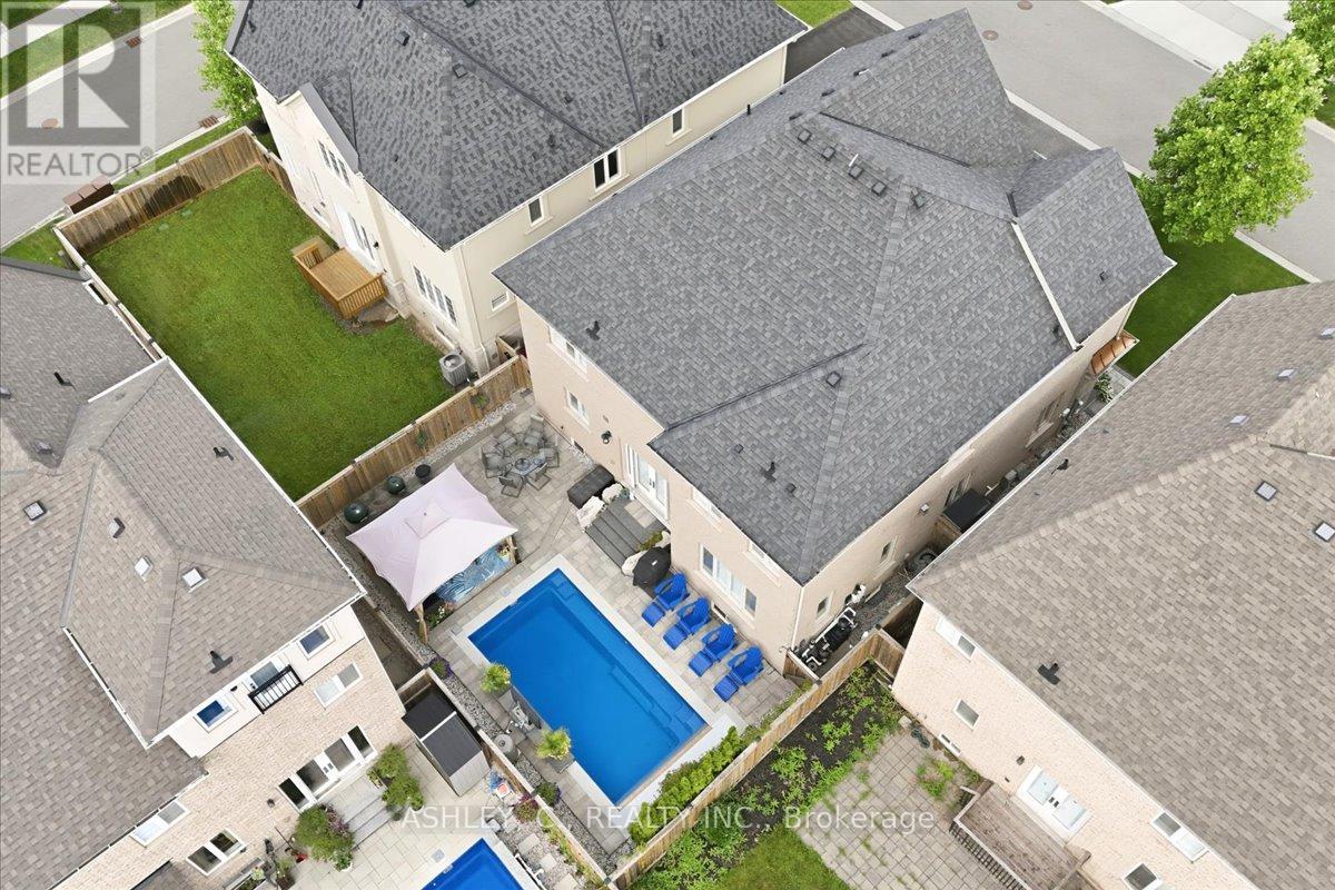2177 VINELAND CRESCENT - 48