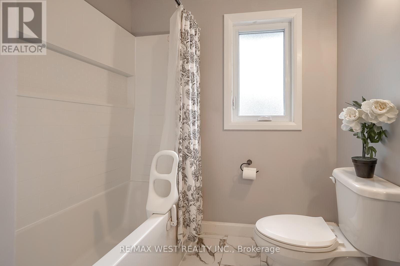 24 WAXHAM ROAD - Image 11