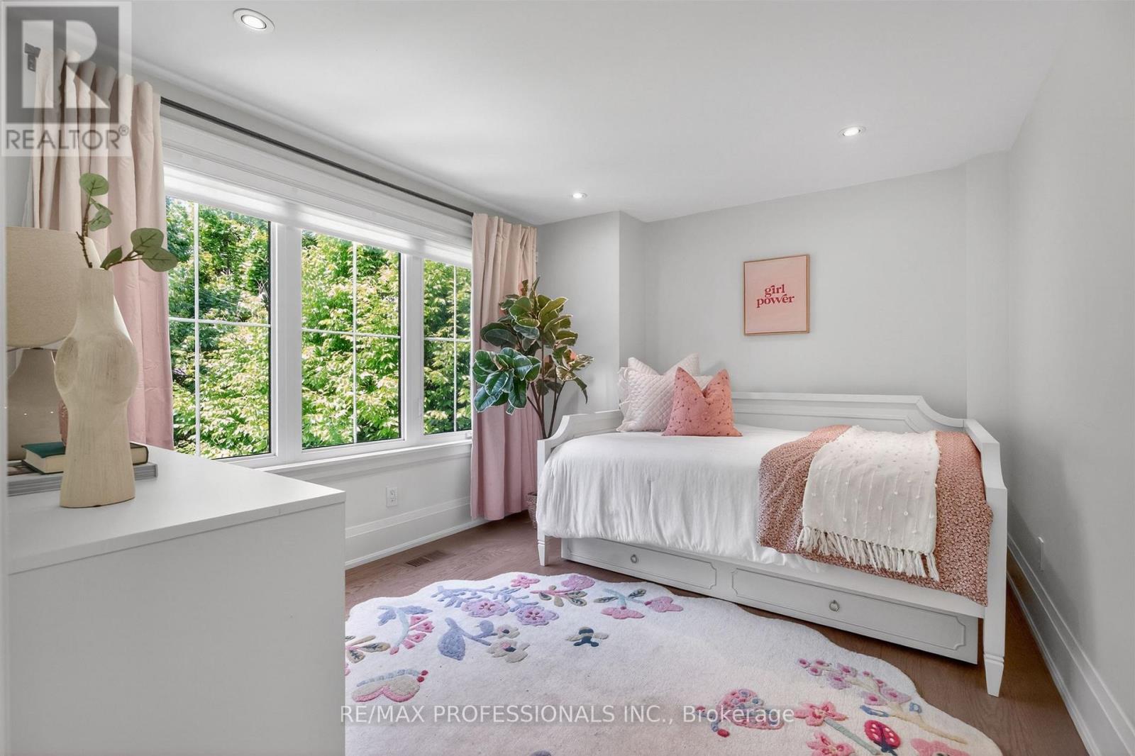 9 BERNICE AVENUE - 27