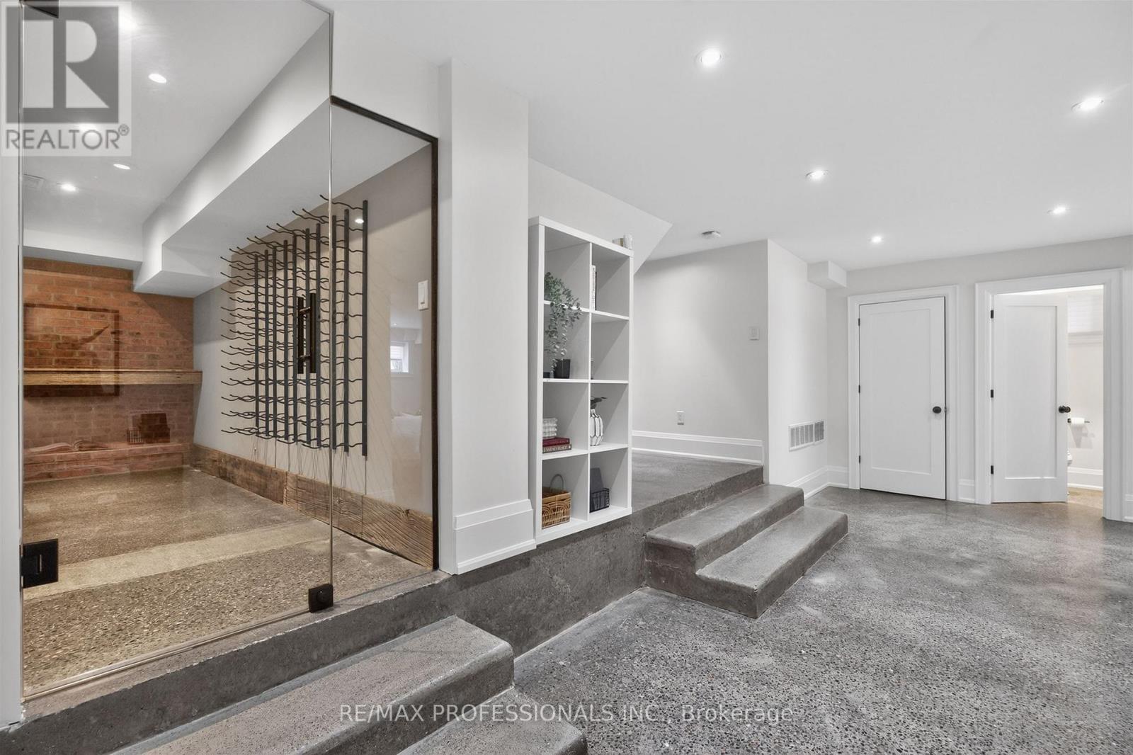 9 BERNICE AVENUE - 35