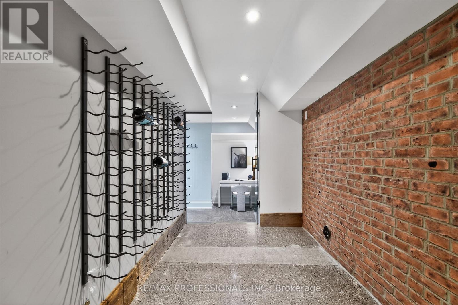 9 BERNICE AVENUE - 36