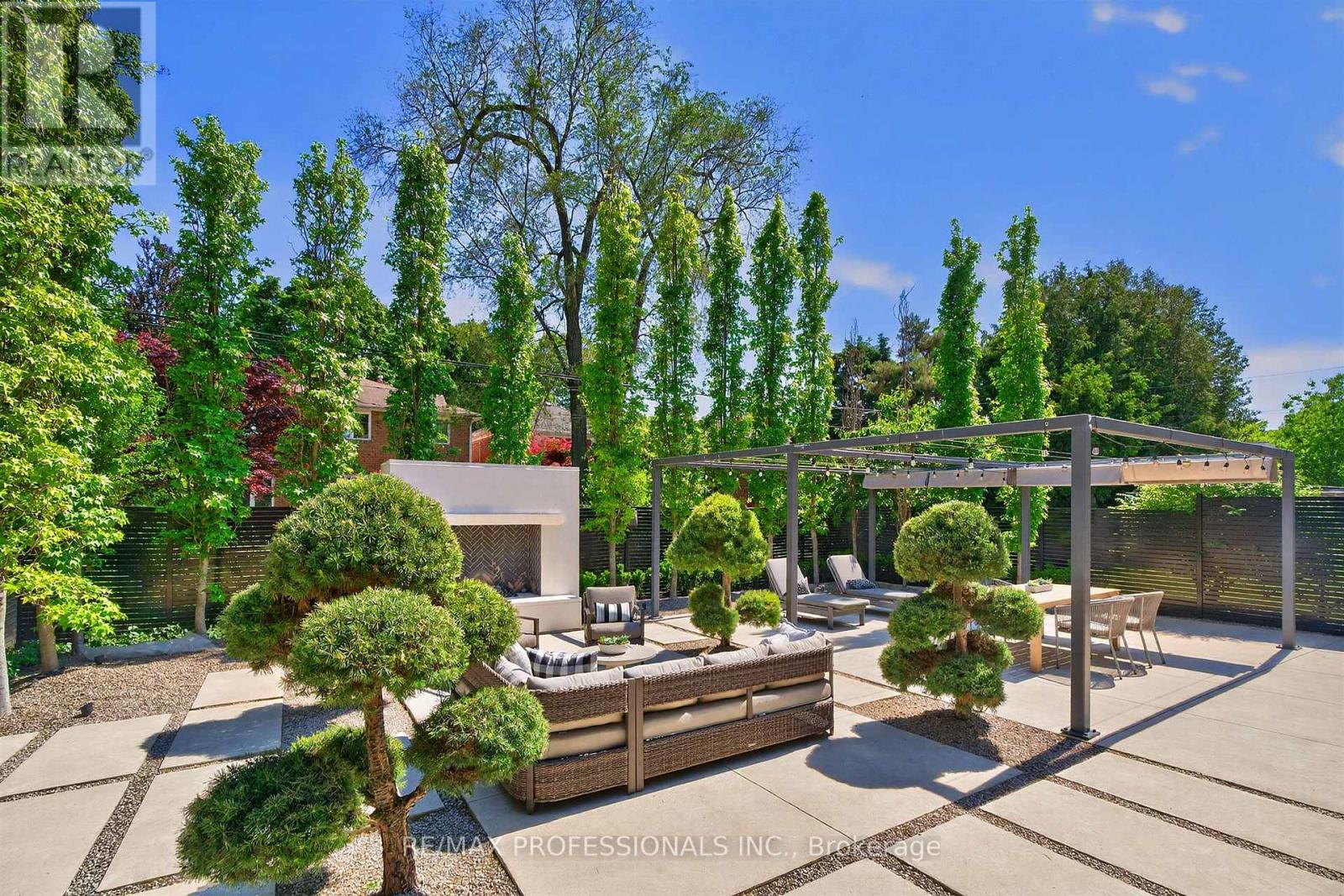 9 BERNICE AVENUE - 42