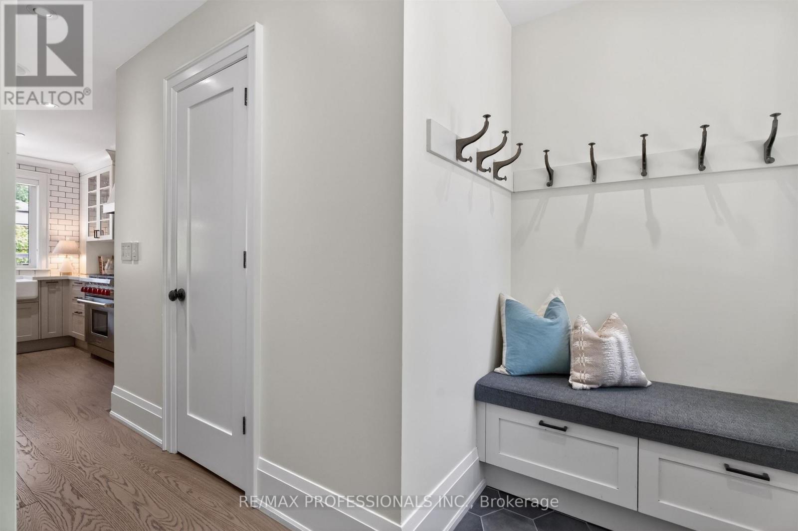 9 BERNICE AVENUE - 7