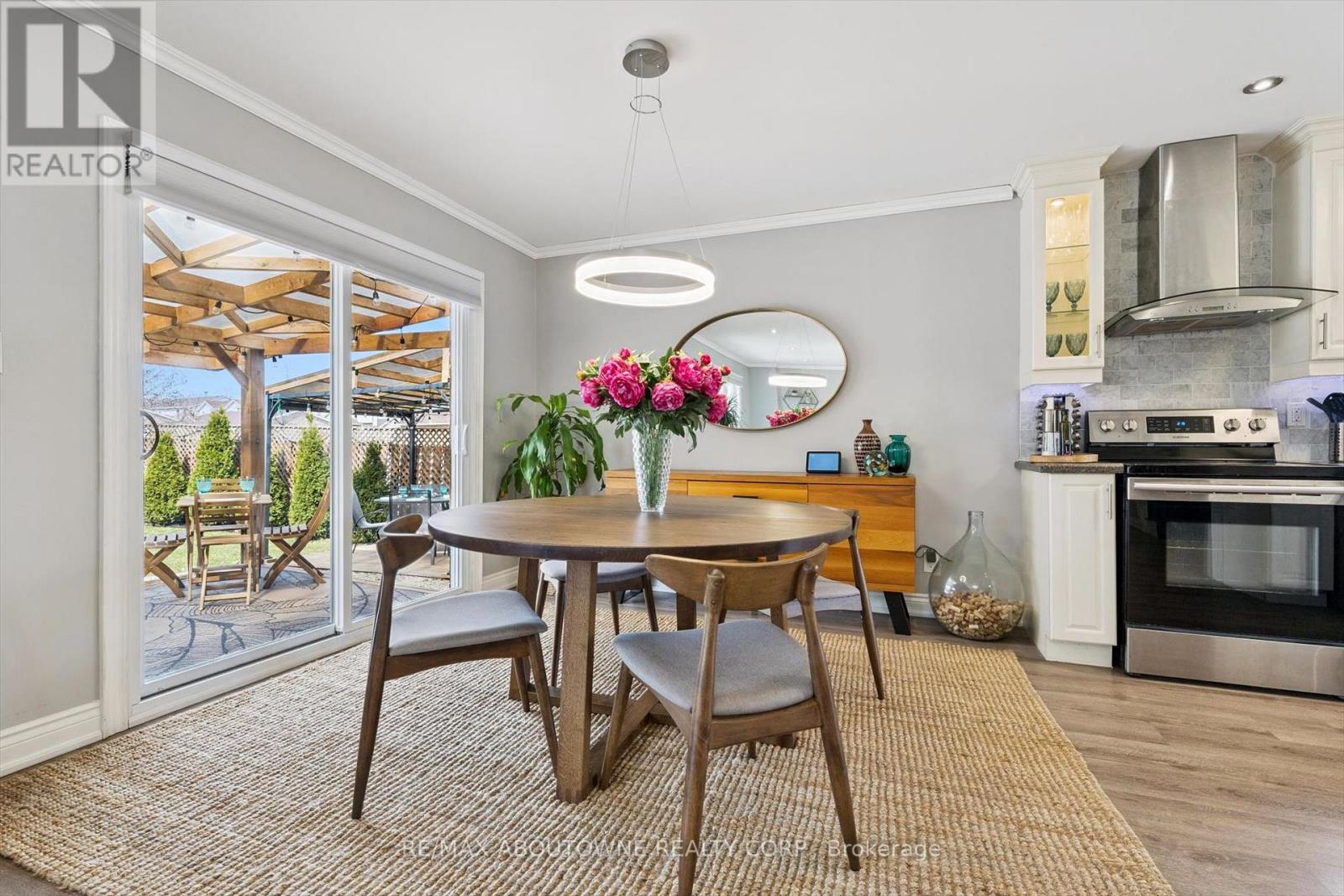 395 MAIDSTONE CRESCENT - 12