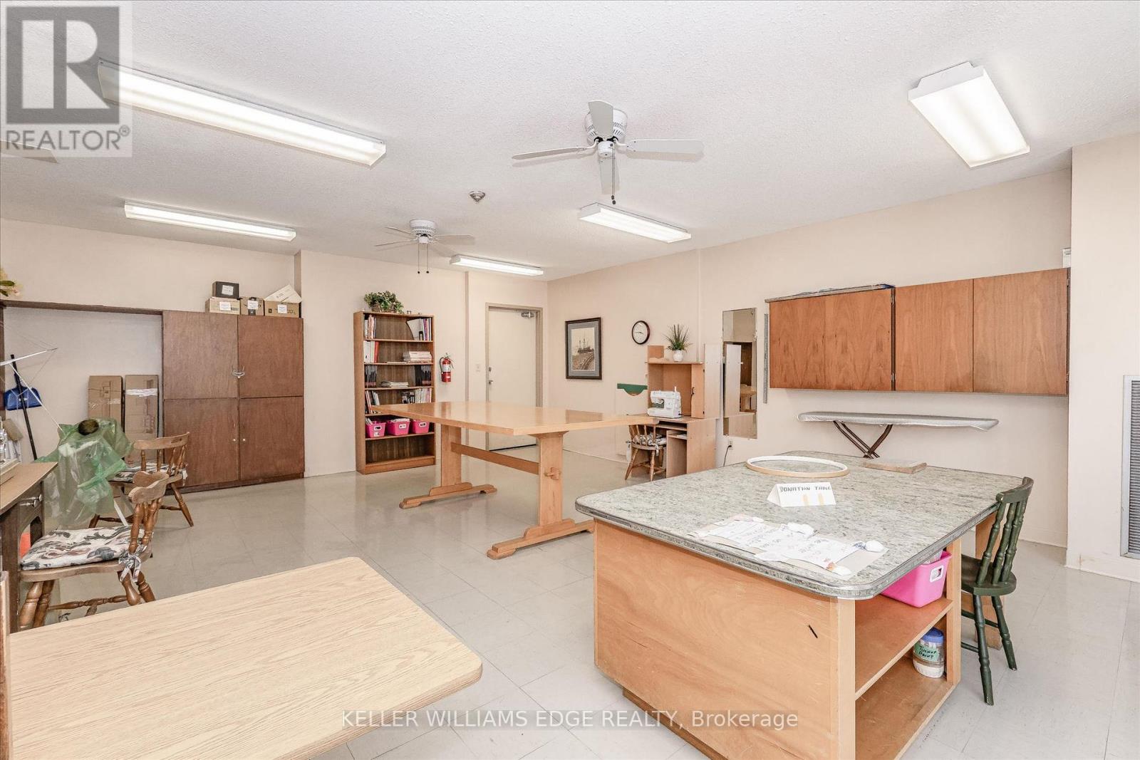 #1202 2055 UPPER MIDDLE ROAD - 34