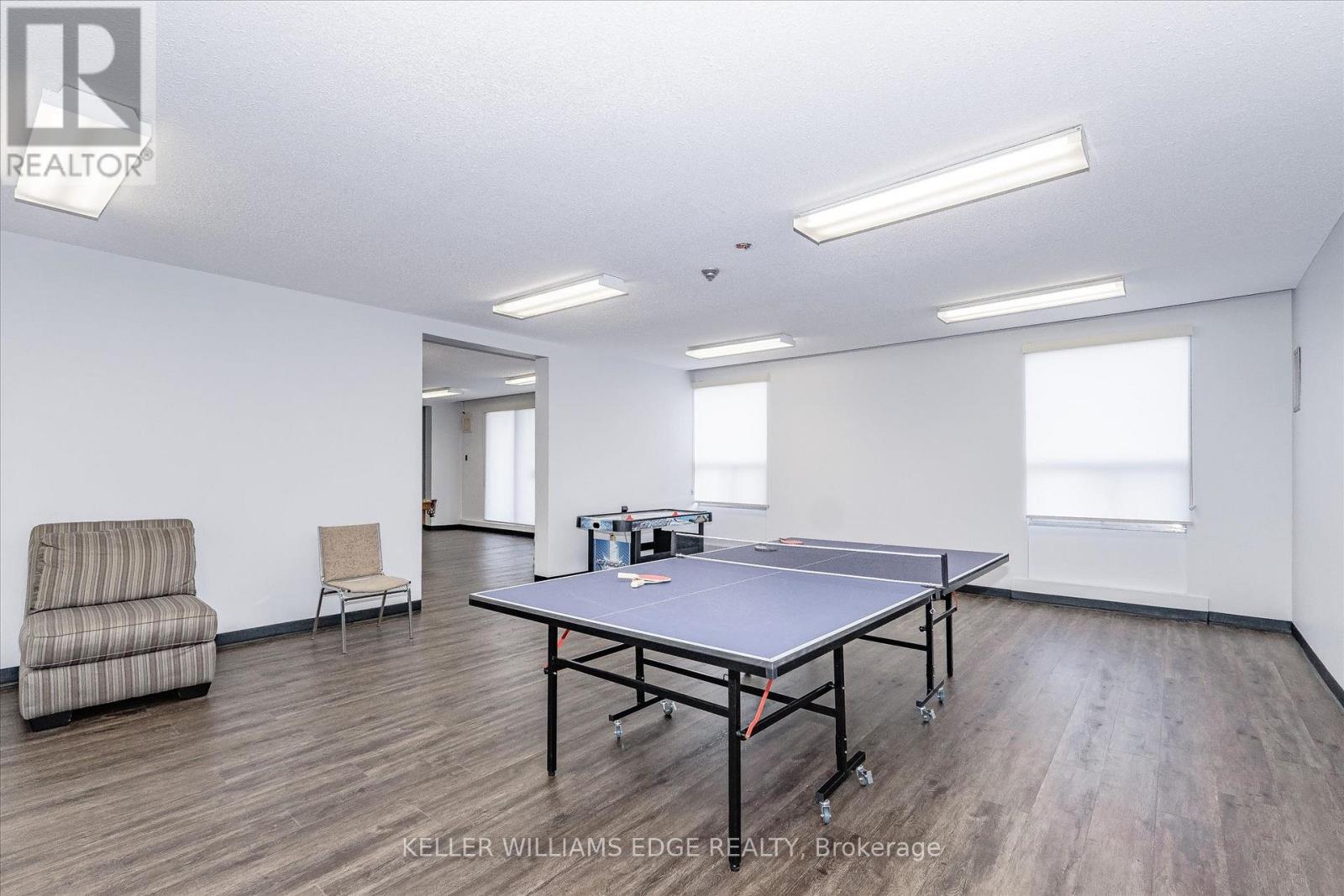 #1202 2055 UPPER MIDDLE ROAD - 35