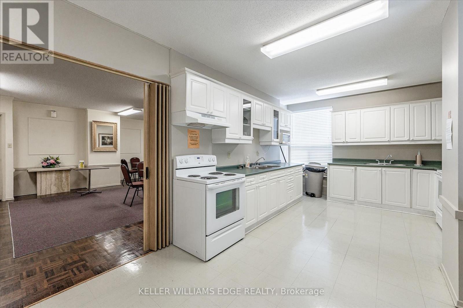 #1202 2055 UPPER MIDDLE ROAD - 42