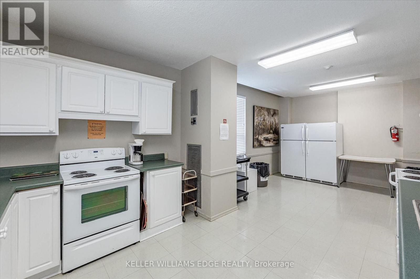 #1202 2055 UPPER MIDDLE ROAD - 43
