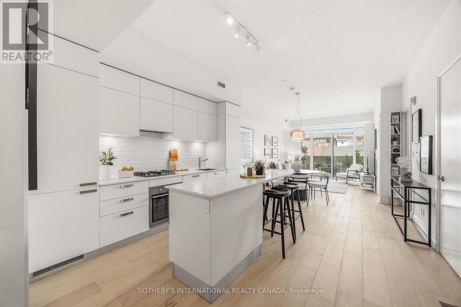 #104 245 PERTH AVENUE N - Image 6