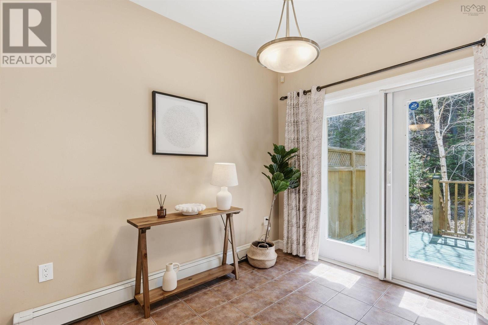 32 Windstone Close - 19