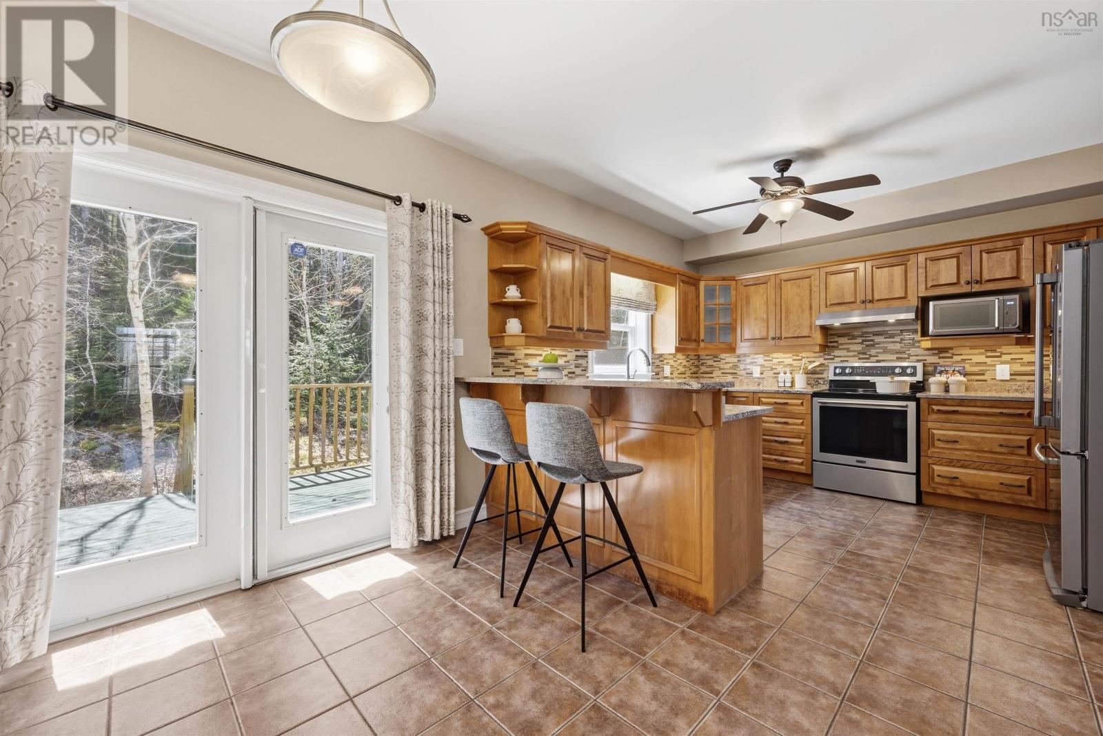 32 Windstone Close - 13