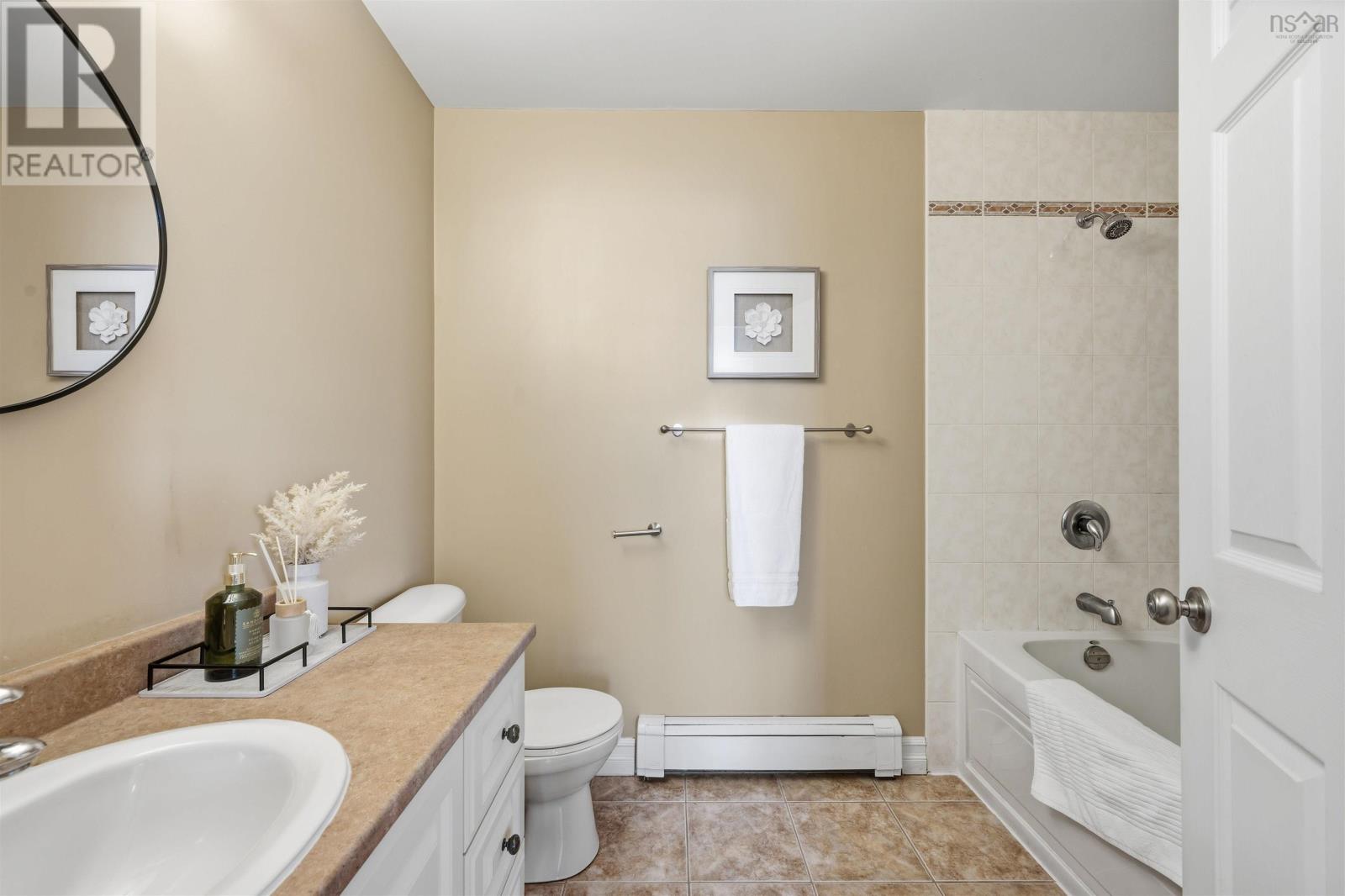 32 Windstone Close - 29