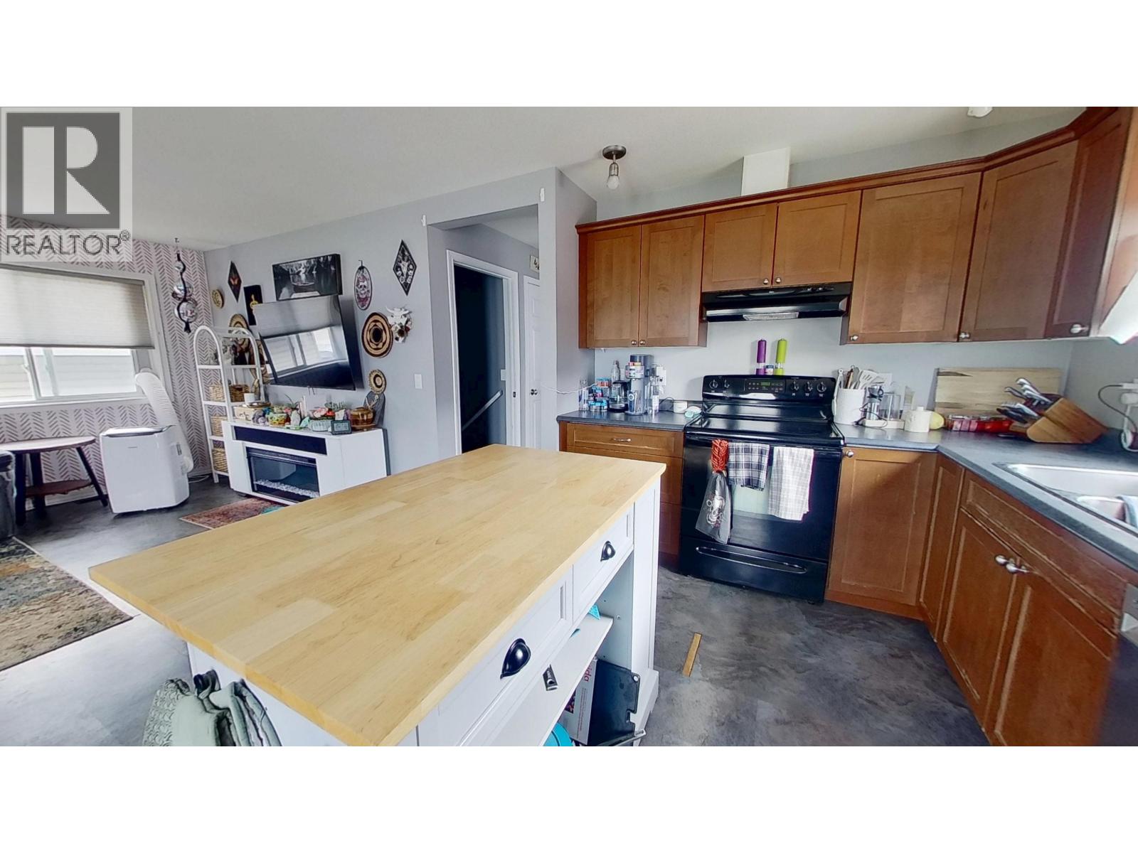 10855 101 STREET, Taylor