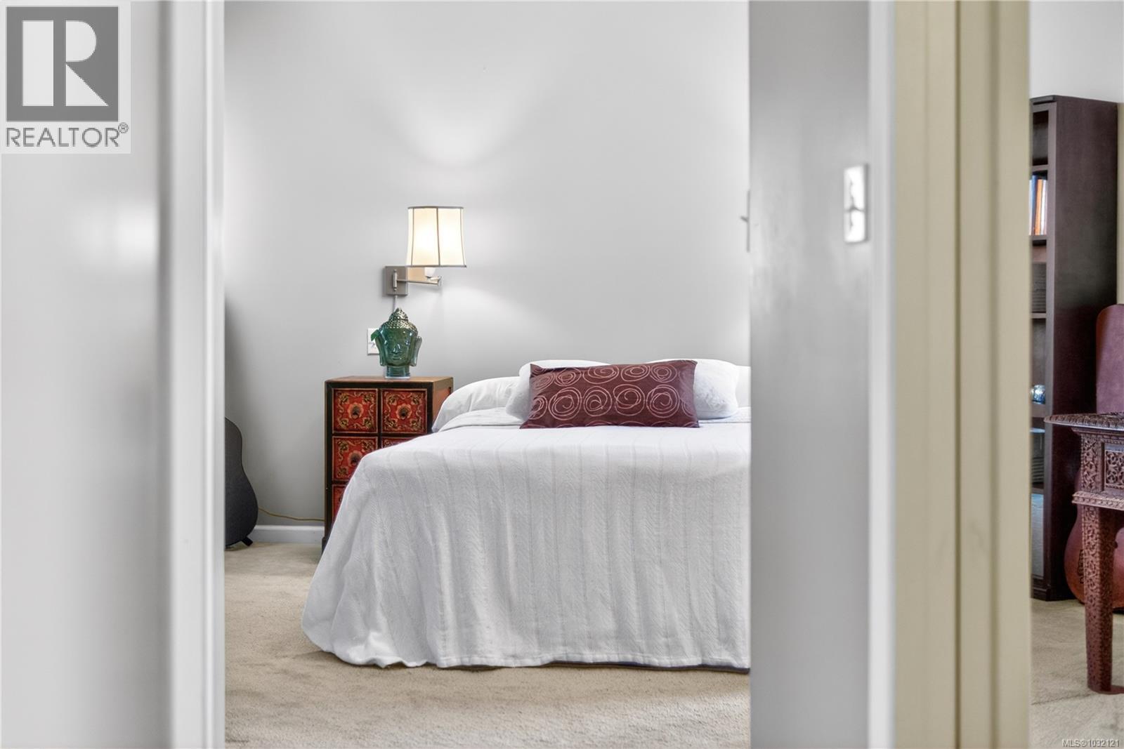 1277 Selkirk Dr - 48