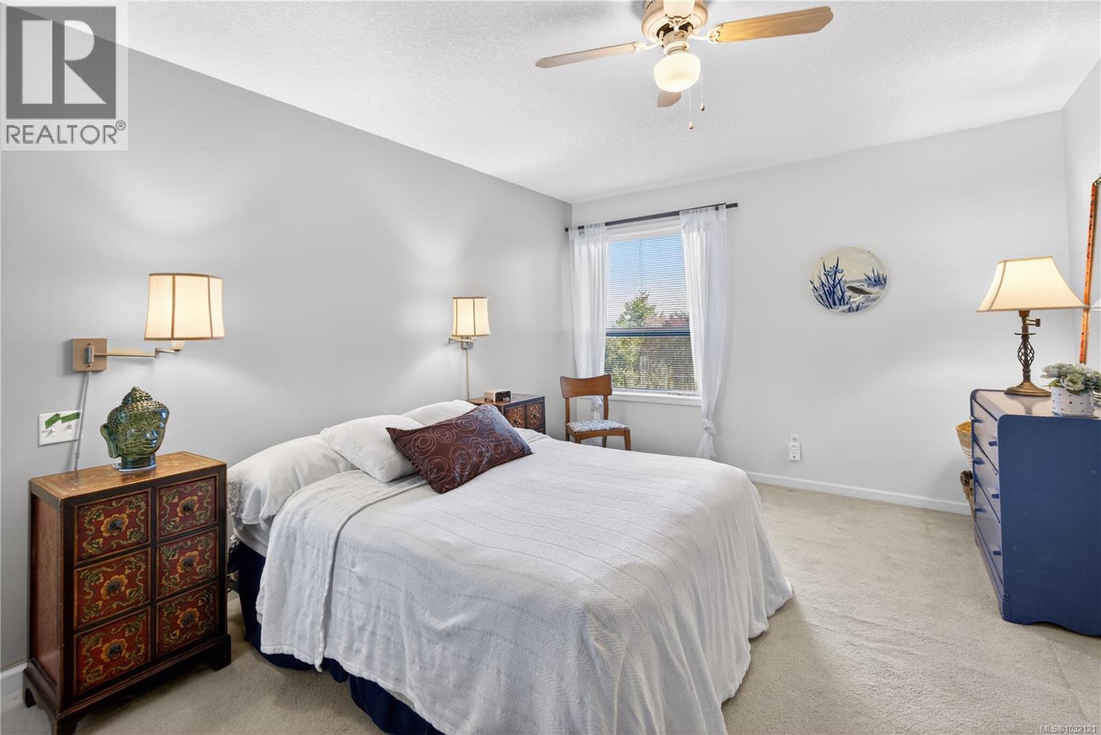 1277 Selkirk Dr - 53