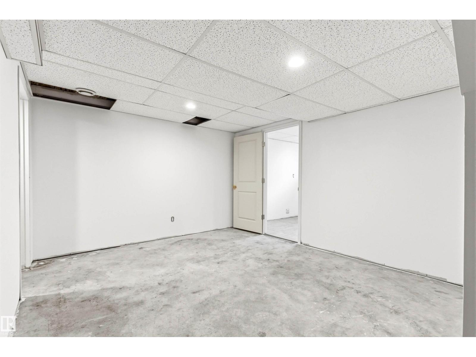 141 KULAWY DR N NW - 52